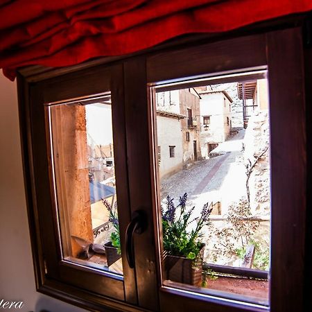 La Casa Del Tio Gato Leilighet Albarracín Eksteriør bilde